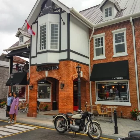 5 Tempat Ngopi di Lembang 24 Jam yang Eksklusif dan Cozy!