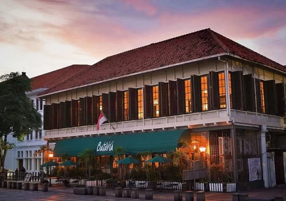 cafe unik jakarta
