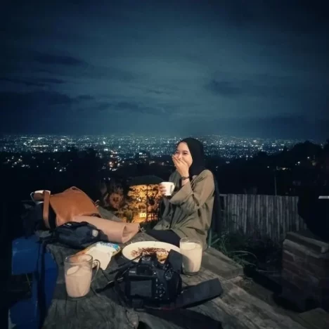 Cafe 24 Jam Blok M Terbaik untuk Nongkrong, Kerja, dan Me-Time!
